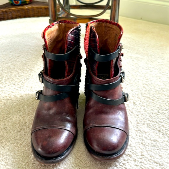 Freebird Boots - Picture 2 of 5